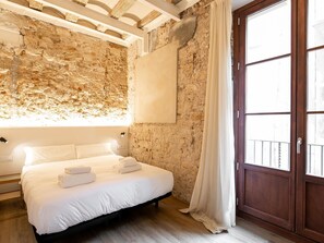 1 habitación, tabla de planchar con plancha y acceso a internet 