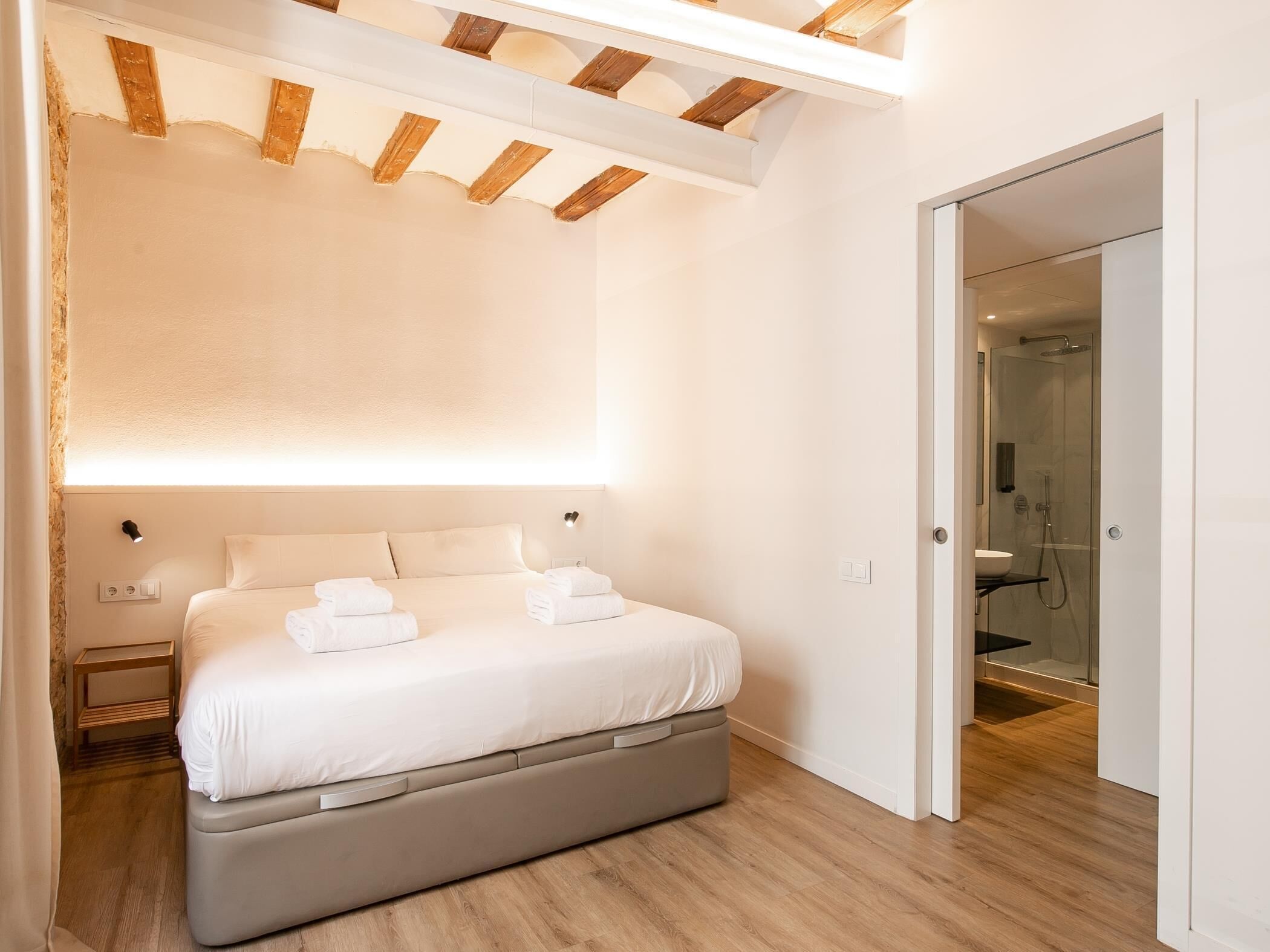 1 bedroom, iron/ironing board, Internet, bed sheets