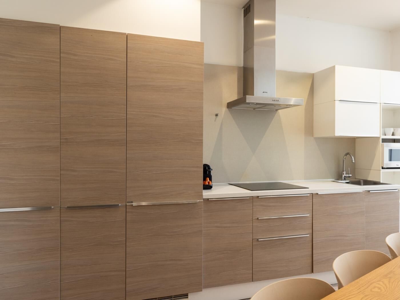 Fridge, microwave, dishwasher, coffee/tea maker