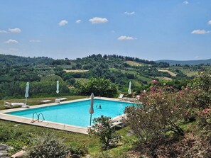 Outdoor pool - 2 bedrooms, large pool, stunning views of San Gimignano, Tuscany, private garden (San Gimignano, Tuscany)