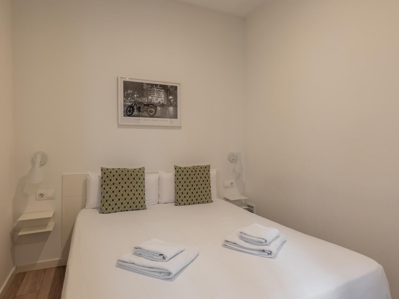 3 dormitorios, tabla de planchar con plancha, Internet y ropa de cama