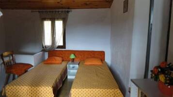 3 Schlafzimmer, Bügeleisen/Bügelbrett, Reisekinderbett, Bettwäsche