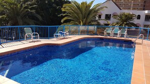 Outdoor pool - Monte Carlo Private Apartments (Surfers Paradise)
