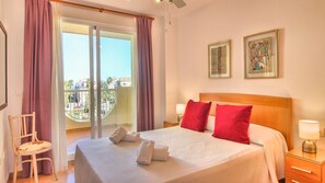 2 bedrooms, iron/ironing board, free WiFi, bed sheets - Apartment with air conditioning ad Wifi Playa Sol III (Denia)