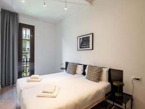 3 bedrooms, iron/ironing board, Internet, bed sheets
