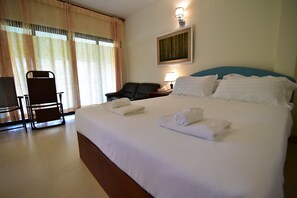 Deluxe Bungalow | Escritorio, insonorización, wifi gratis y ropa de cama 