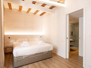 1 bedroom, iron/ironing board, internet, bed sheets