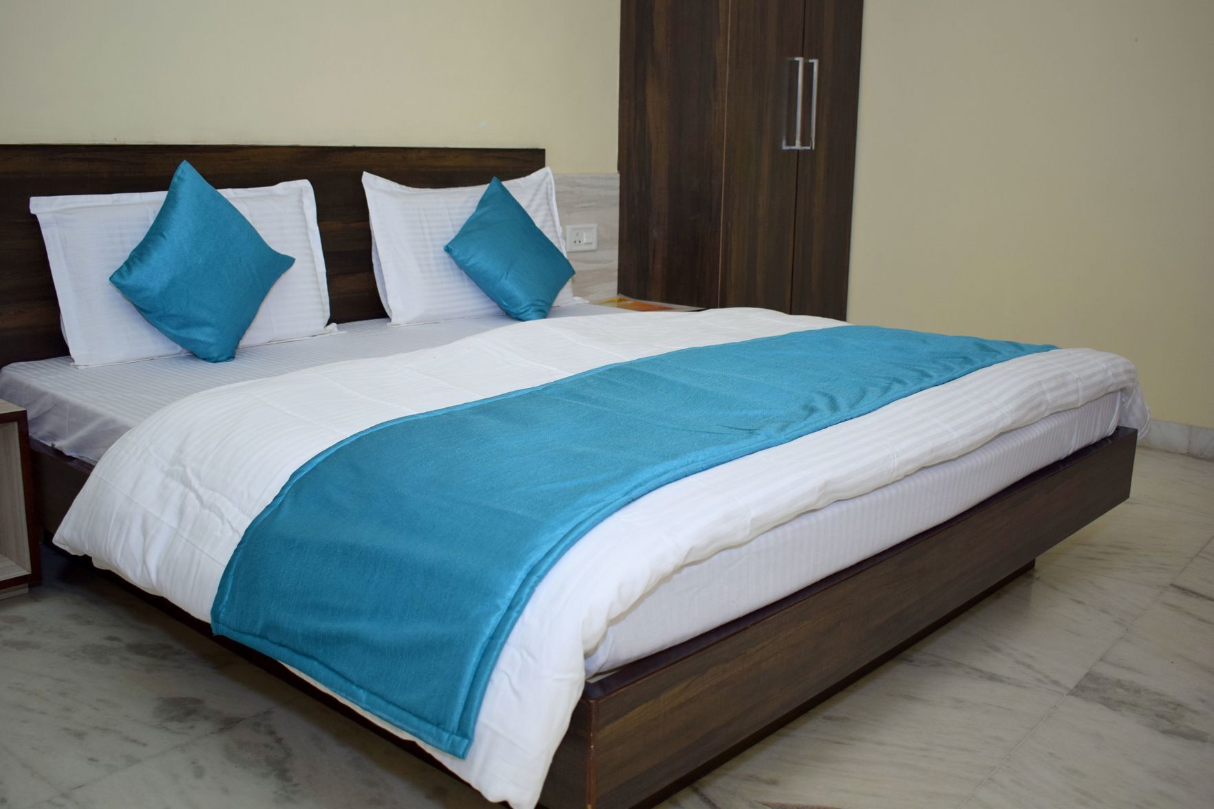 In-room safe, desk, soundproofing, free WiFi