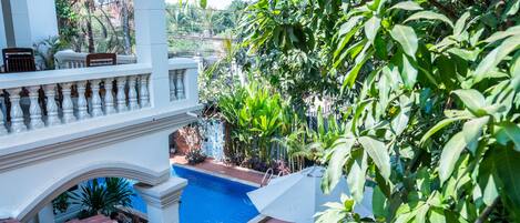 Quarto luxo, 1 cama King, vista para o jardim | Vista para o jardim