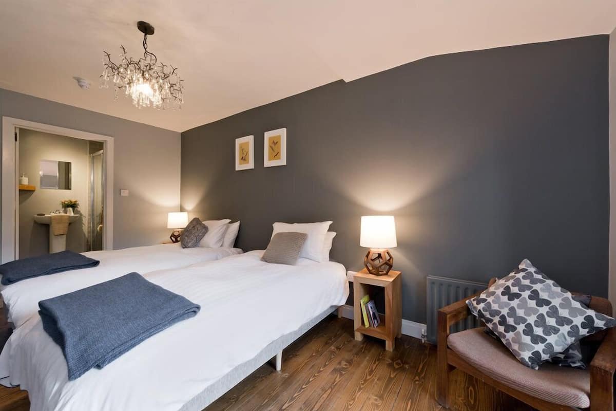 Superior tweepersoonskamer | Luxe beddengoed, donzen dekbedden, bedden met traagschuimmatras