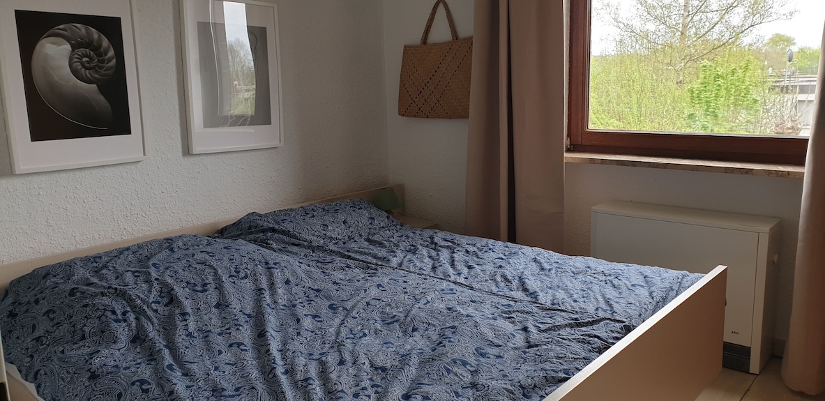 Liebevoll Renoviertes Apartment Mit Großem Balkon Direkt Am Deich - Butjadingen