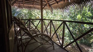 Classic Tree House, Balcony, Garden Area | Terrace/patio
