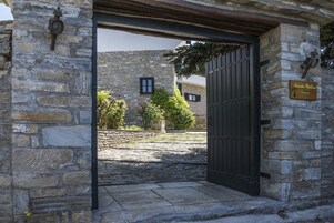 Entrada de la propiedad