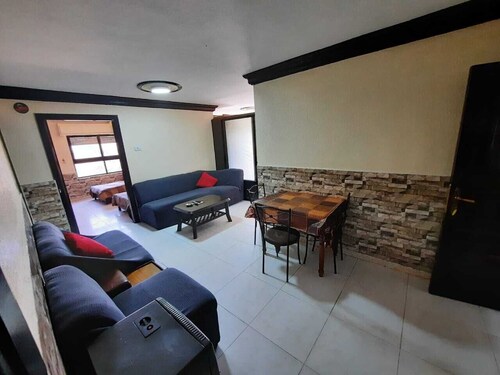 Al-Khalili Apartment