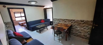 Al-Khalili Apartment