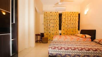 Iron/ironing board, free WiFi