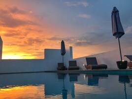 室外游泳池，屋顶泳池