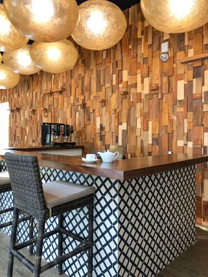 Bar (on property) - KAI Hikkaduwa (Hikkaduwa)