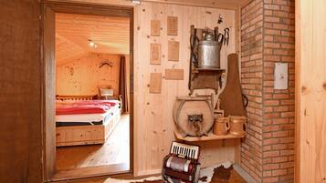 4 bedrooms, travel cot, WiFi