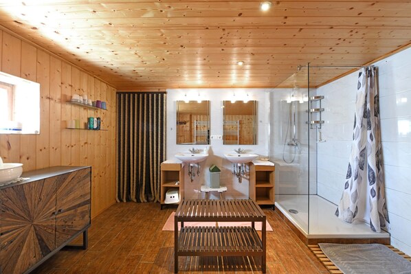 Unclassified image, 1 of 34, button