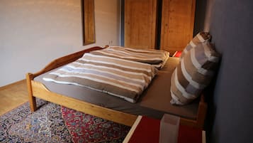 1 多间卧室、免费 WiFi、床单