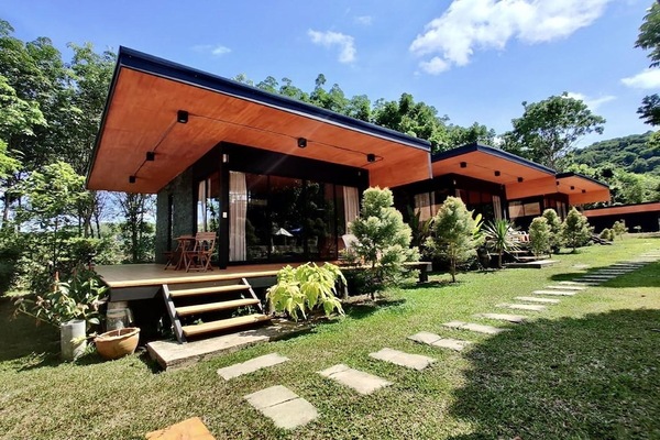 Deluxe Bungalow | Desk, blackout drapes, WiFi (free)