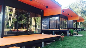 Bungalow Deluxe | Escritorio, cortinas blackout y wifi gratis