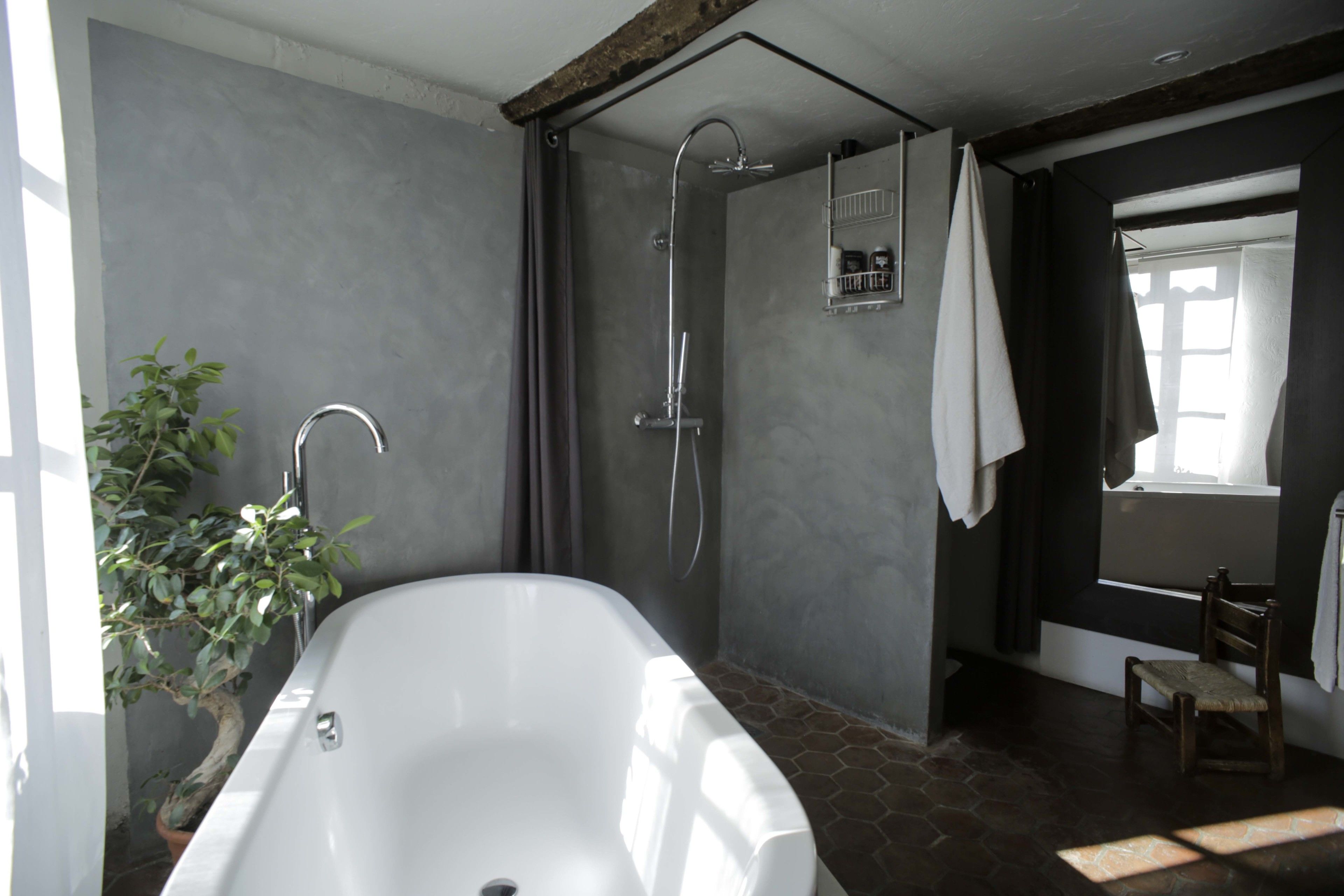 Deluxe Suite, 1 Bedroom, Mountain View | 1 bedroom, premium bedding, free minibar, in-room safe
