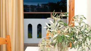 Apartment, 1 Bedroom | 1 bedroom, in-room safe, iron/ironing board, free WiFi