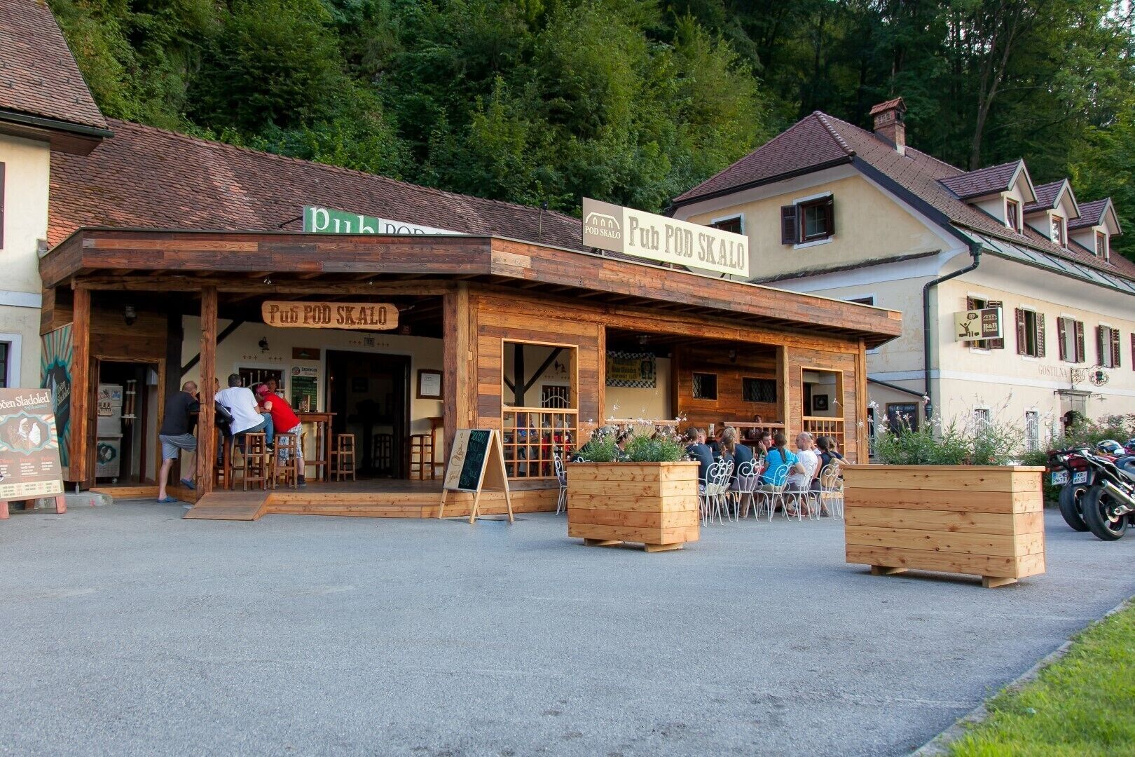 Vista frontal de la propiedad