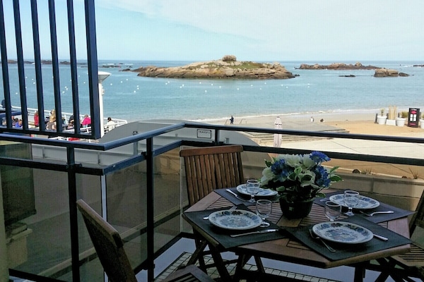 Votre balcon-terrasse au bord de la plage