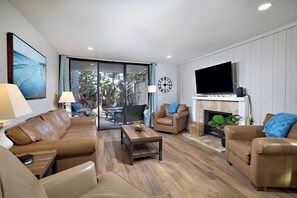 Fernseher, Kamin, DVD-Player, Tischtennisplatte