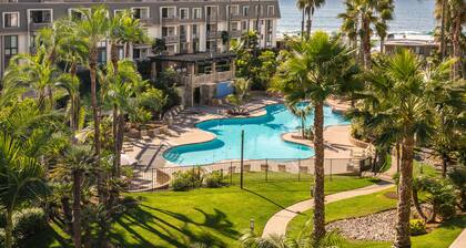 Gorgeous, 2BR Luxury Beach Cottage mit renovierten Badezimmer ~ Patio & Hof!