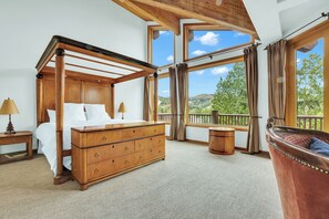 7 bedrooms, iron/ironing board, free WiFi, bed sheets