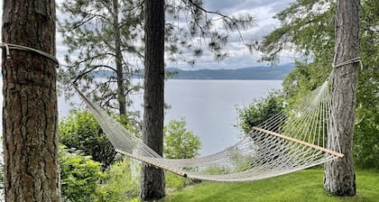 Enjoy Lake Life in Carlin Bay