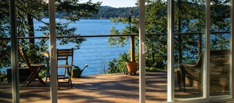 Oceanfront Cottage, with private beach