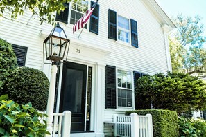 Exterior detail - Historic Landmark Colonial In Heart Of Edgartown (Edgartown)