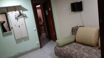 Perhehuone | Oleskelualue | Taulutelevisio