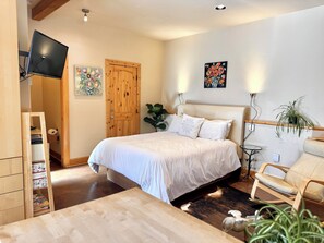 Bureau, fer et planche à repasser, Wi-Fi, literie fournie