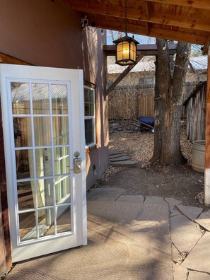 Property grounds - Bucking Mule Studio: Downtown Durango (Durango)