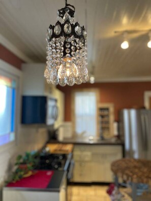 Fridge, microwave, oven, stovetop - Saint Francis House: Downtown Durango (Durango)