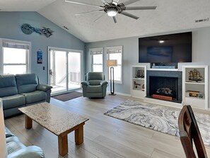 Smart TV, fireplace, DVD player - Beach Therapy | Oceanfront, Pet Friendly! (Surf City)