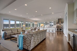 Interior - Incredible and Elegant Waterfront Estate-Truly One of a Kind! - (Seascapes) (Friday Harbor)