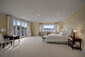 7 bedrooms, desk, iron/ironing board, free WiFi - Incredible and Elegant Waterfront Estate-Truly One of a Kind! - (Seascapes) (Friday Harbor)