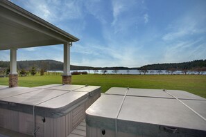 Property grounds - Incredible and Elegant Waterfront Estate-Truly One of a Kind! - (Seascapes) (Friday Harbor)