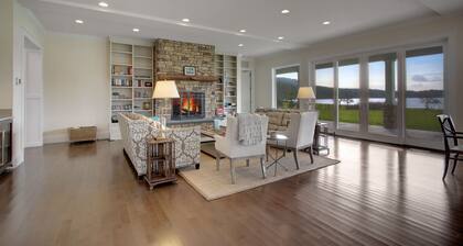 Uskomaton ja tyylikäs Waterfront Estate-todellakin ainutlaatuinen! - (merimaisemat)