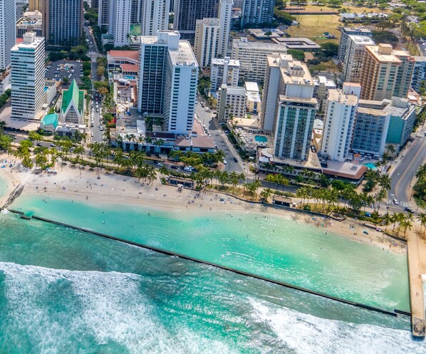 In Strandnähe, Liegestühle, Strandtücher