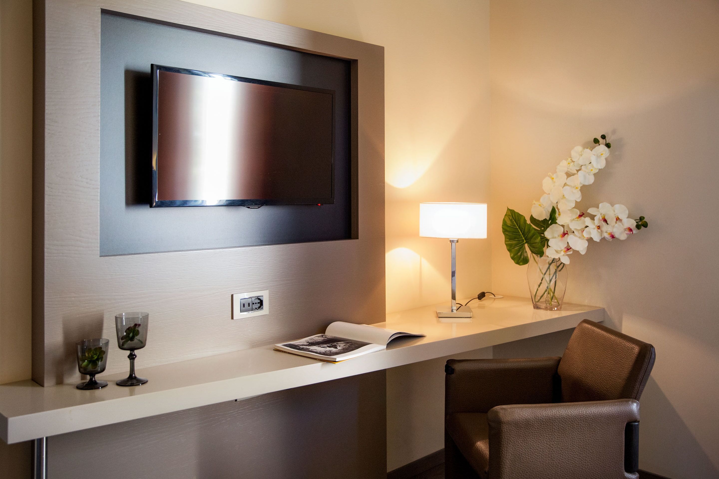 superior triple room | bathroom sink