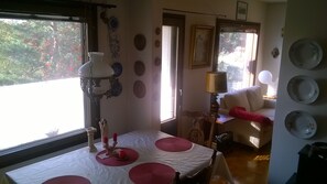 Leilighet, 2 soverom, badstue | Spiseområde på rommet