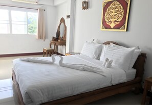 Rollaway beds, free WiFi